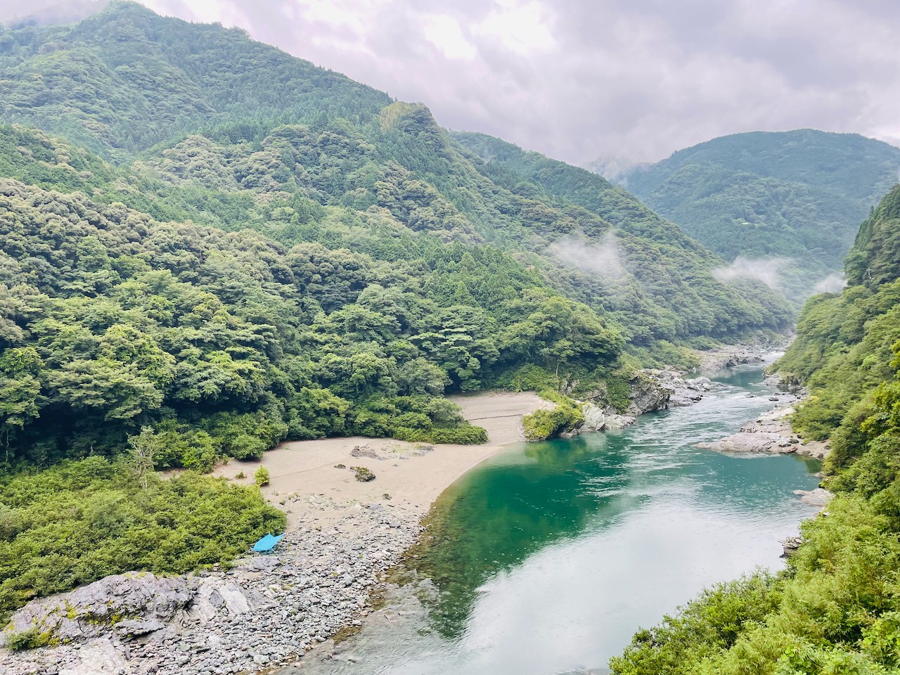 大歩危渓谷の吉野川